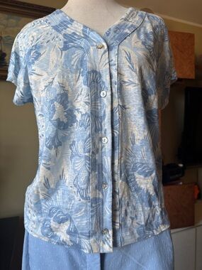 Sigrid Olsen 100% Linen Blue and Cream Short Sleeve Button Front Tee